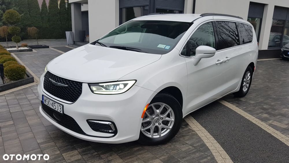 Chrysler Pacifica - 28