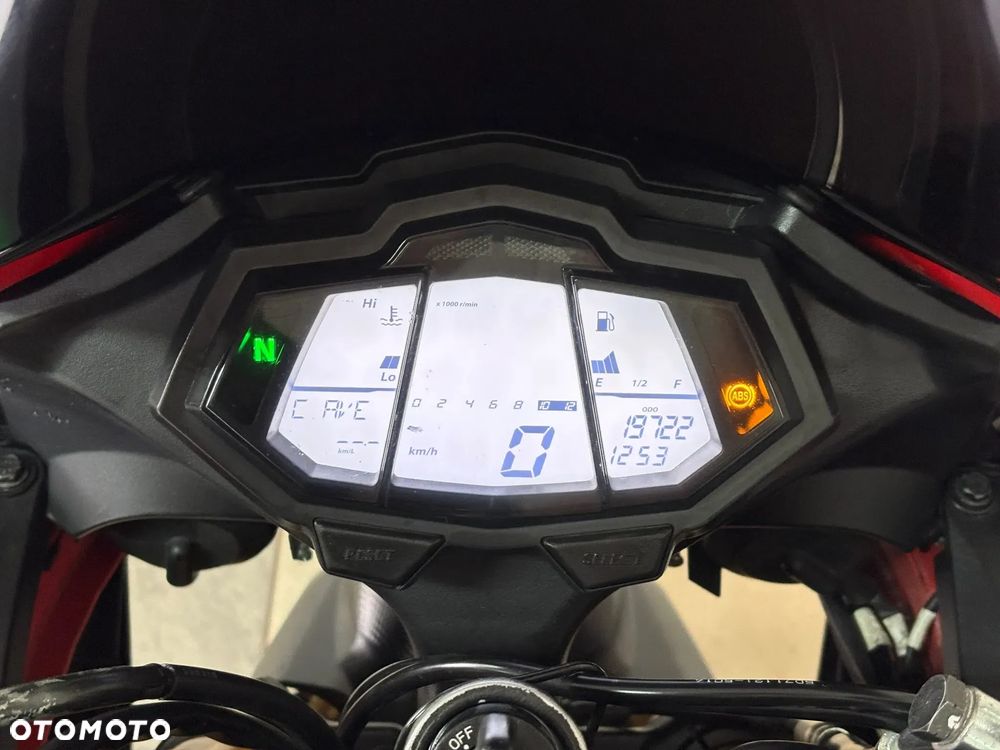 Yamaha YZF - 11