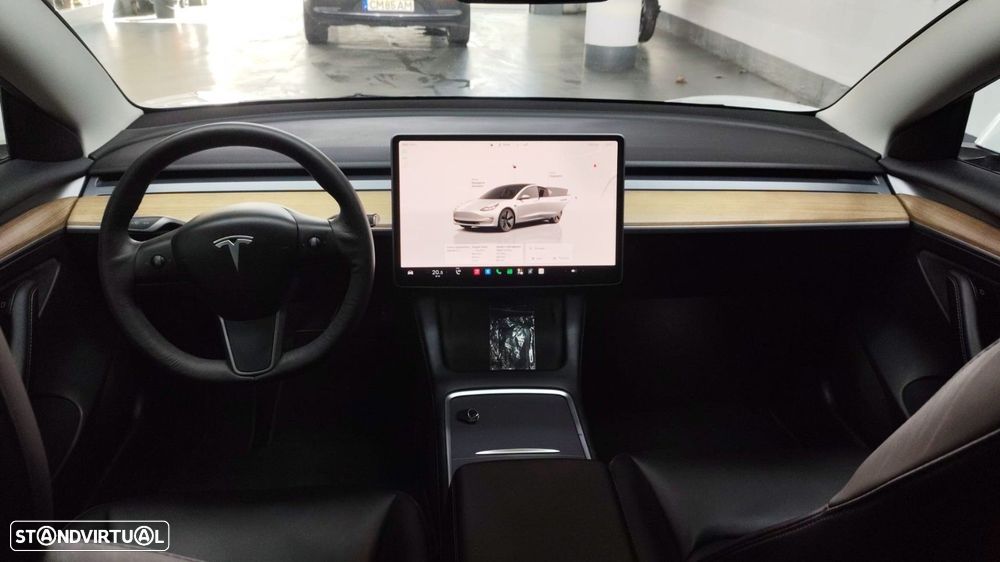 Tesla Model 3 - 12