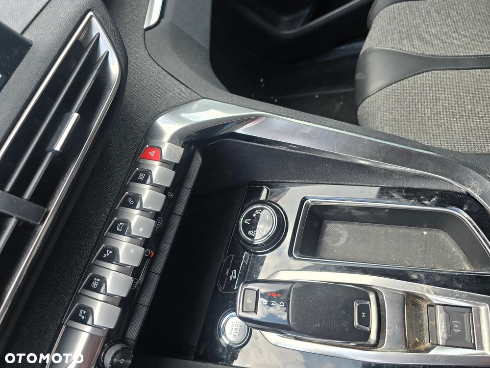 Peugeot 3008 BlueHDi 130 Stop & Start EAT8 Allure Business-Paket - 9