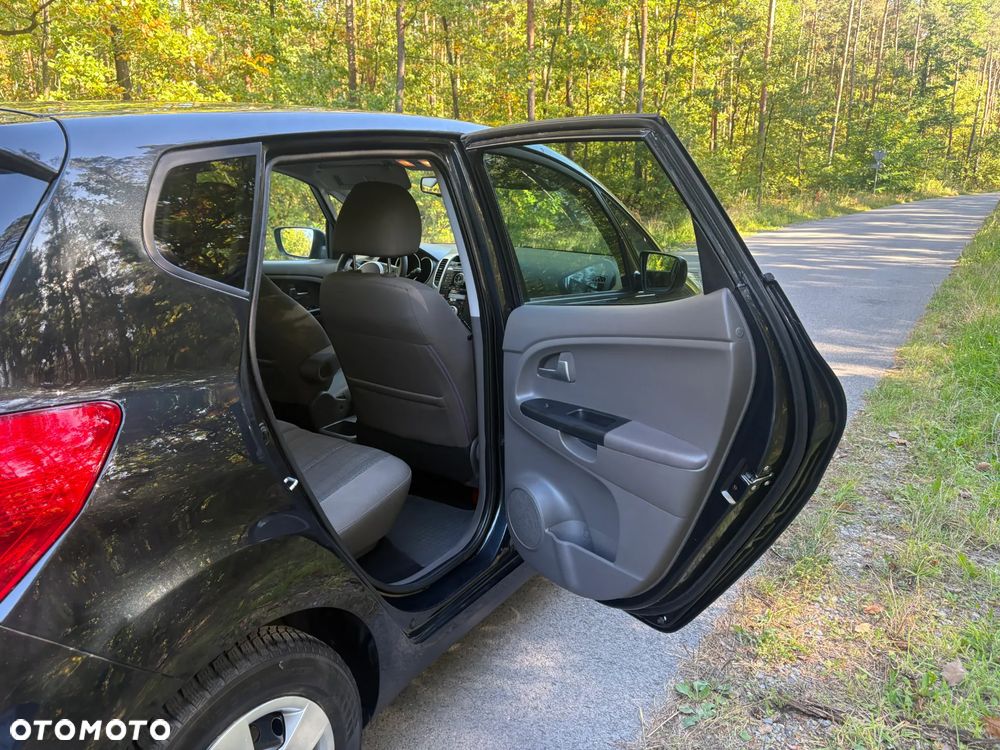 Kia Venga - 15