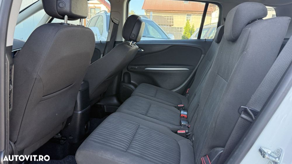 Opel Zafira - 9