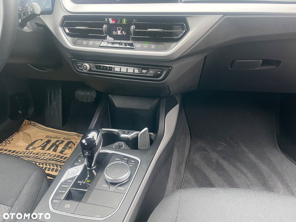 BMW Seria 1 116d Sport Line - 36