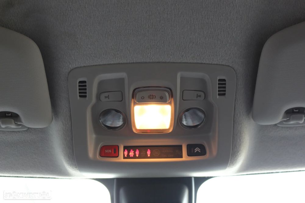 Citroën C3 1.2 PureTech Shine - 26