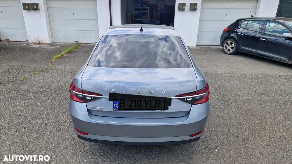 Skoda Superb 2.0 TDI DSG Style - 4