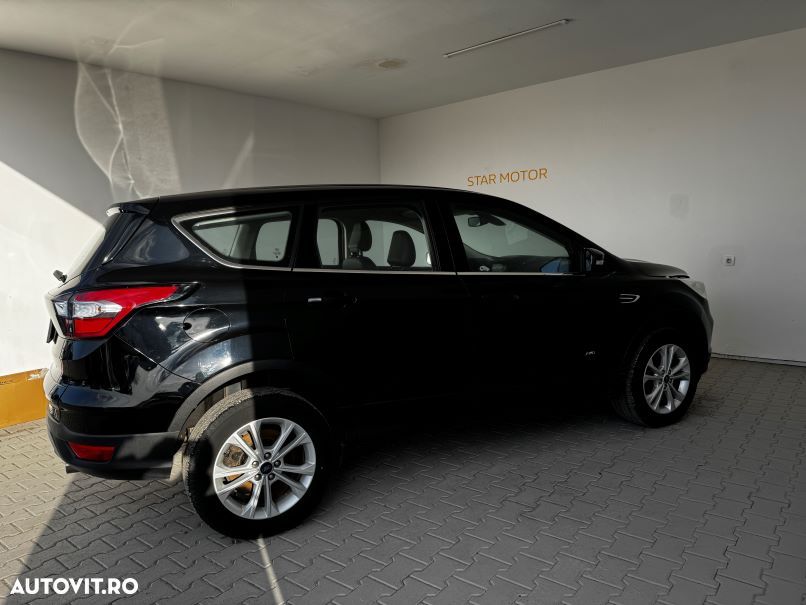 Ford Kuga 2.0 TDCi 4WD Powershift Titanium - 4