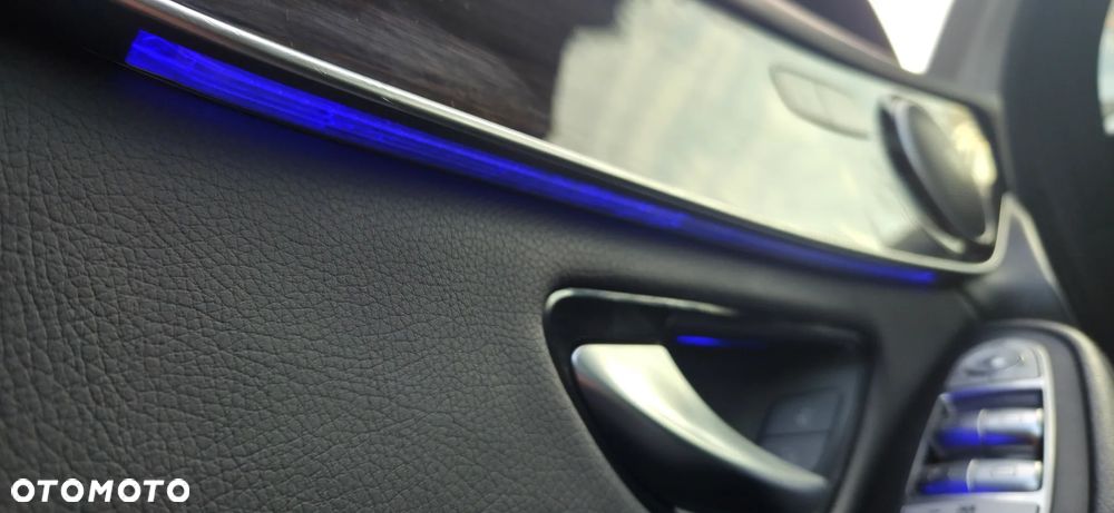 Mercedes-Benz GLC 220 d 4Matic 9G-TRONIC AMG Line - 24