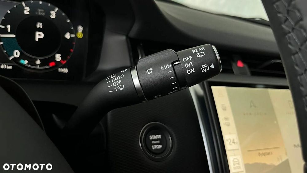 Land Rover Discovery Sport 2.0 D200 mHEV R-Dynamic SE - 16