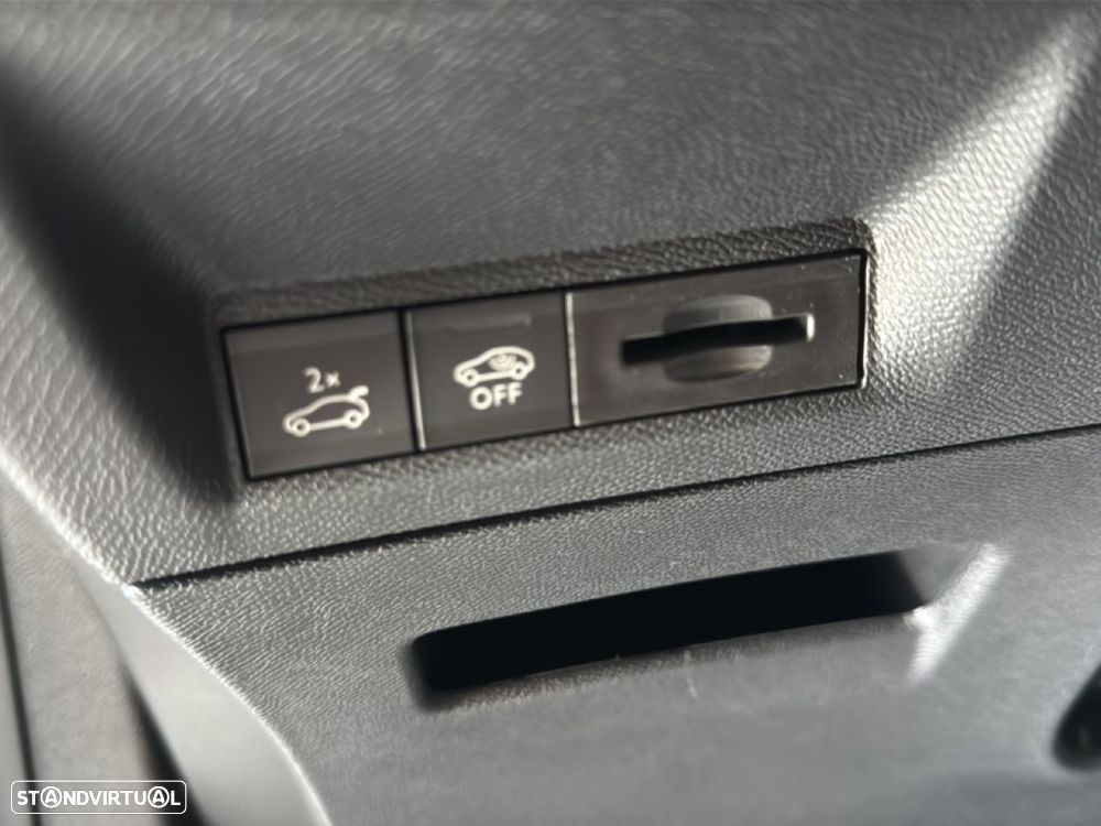 Peugeot 3008 1.2 Hybrid GT e-DCS6 - 28