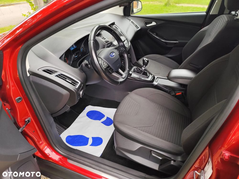 Ford Focus Turnier 1.5 EcoBlue Start-Stopp-System TITANIUM - 18