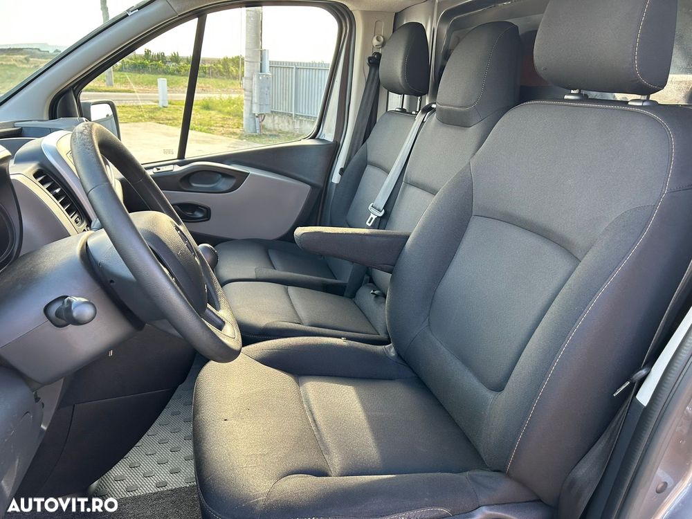 Renault Trafic 1.6 dCi 120 Grand Combi Authentique - 11
