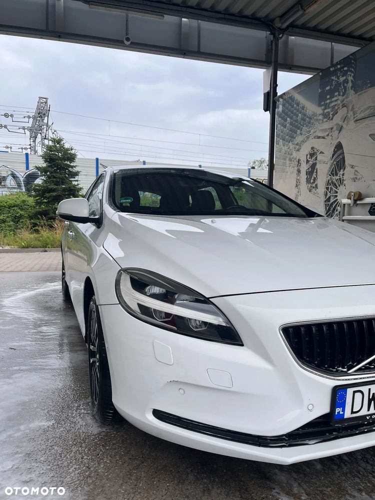 Volvo V40 T3 Drive-E Momentum - 3