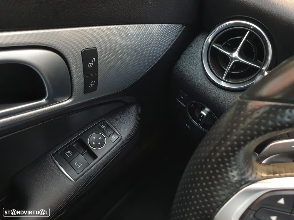 Mercedes-Benz SLC 180 9G-TRONIC RedArt Edition - 18