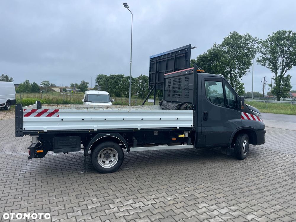 Iveco 50C18  Wywrotka Trójstronna Salon PL - 3