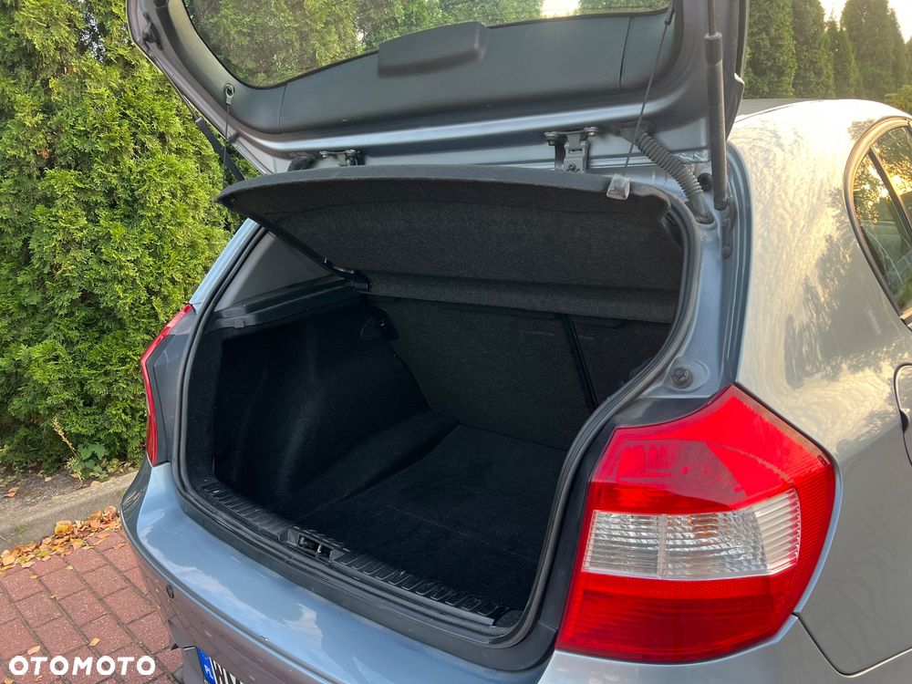 BMW Seria 1 116i - 23