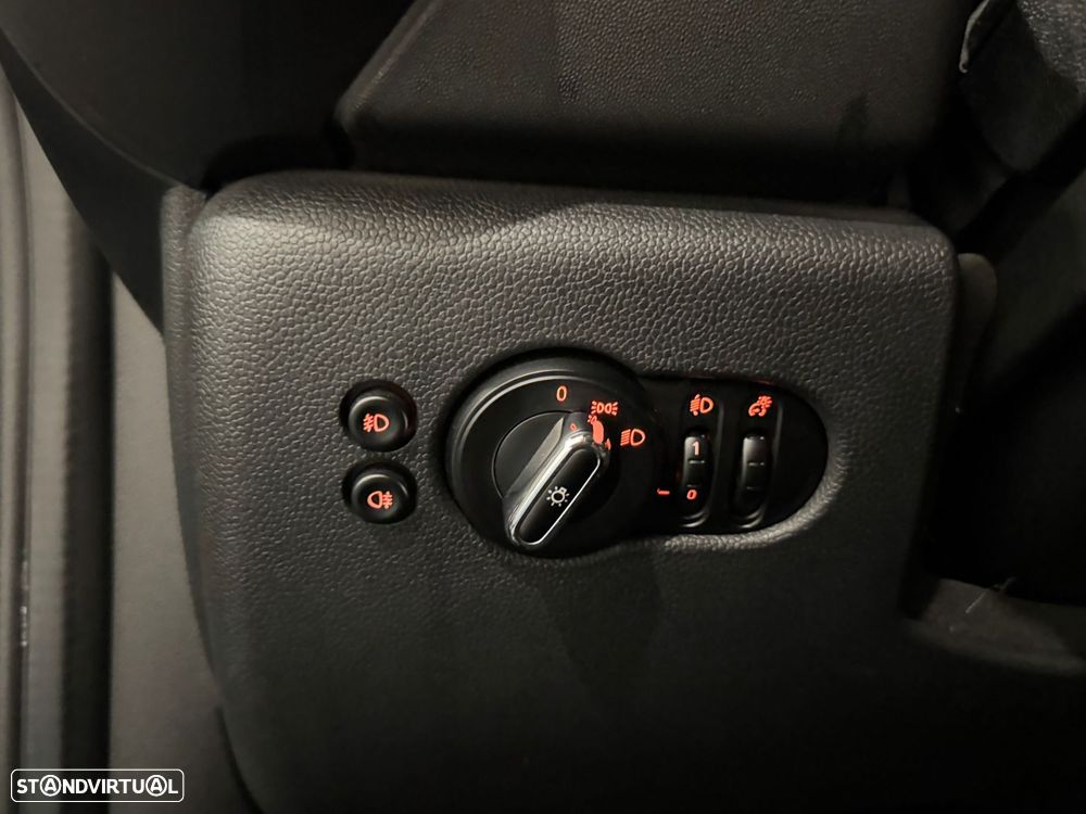 MINI 3 Portas One - 30