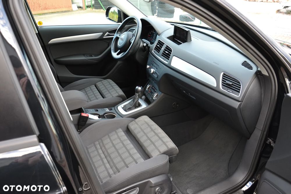 Audi Q3 1.4 TFSI Design S tronic - 27