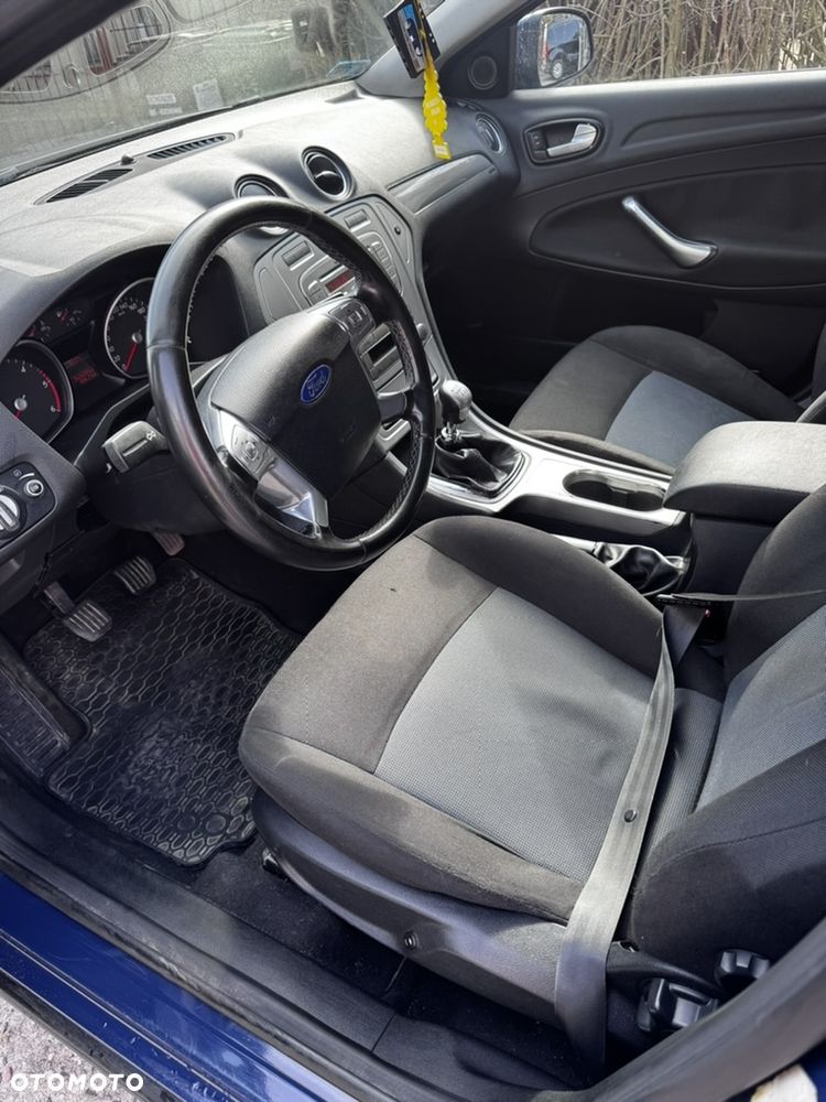 Ford Mondeo - 9