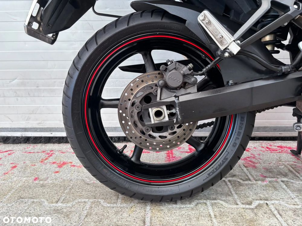 Yamaha FZ - 21