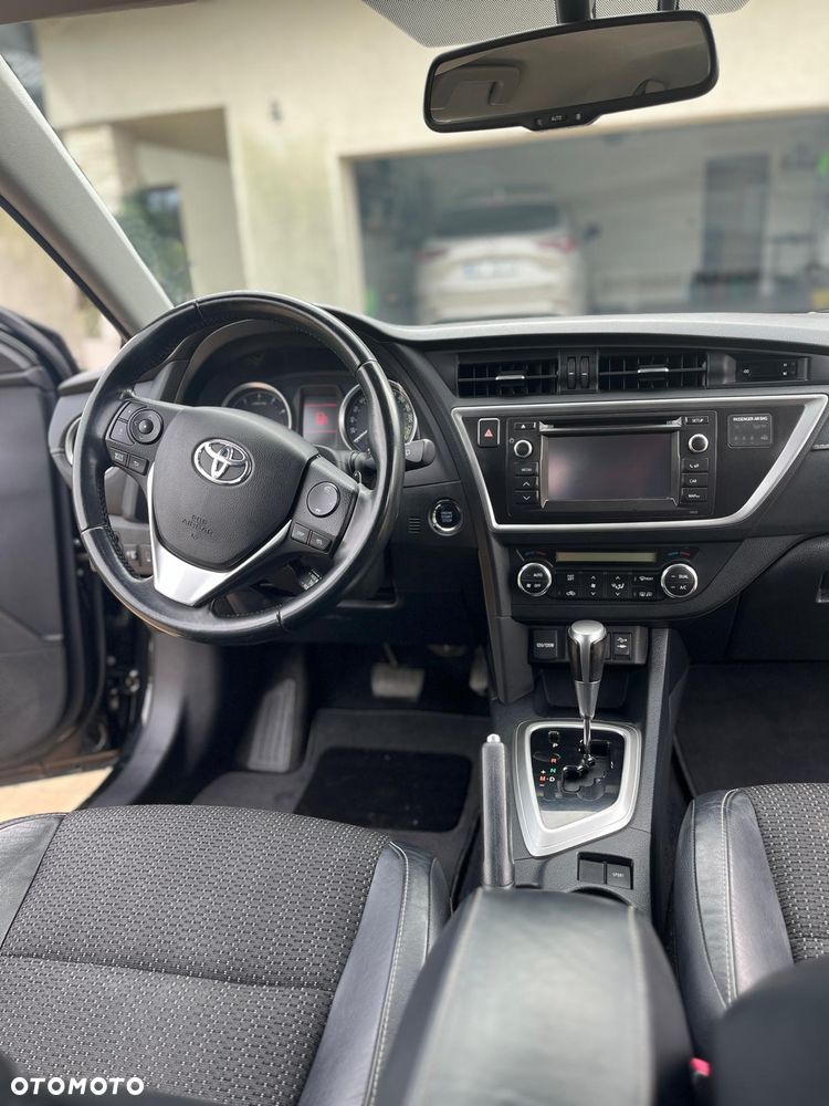 Toyota Auris 1.6 Dynamic MS - 8