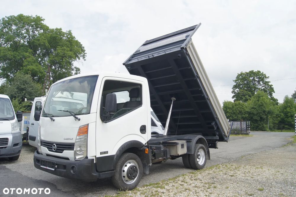 Nissan CABSTAR - 5