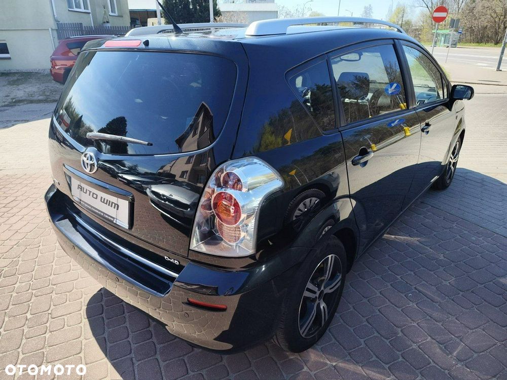 Toyota Corolla Verso - 8