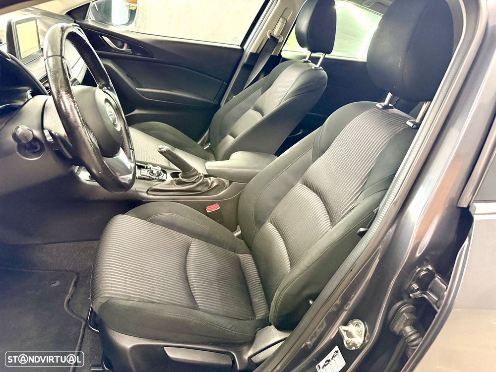 Mazda 3 Hatchback - 10