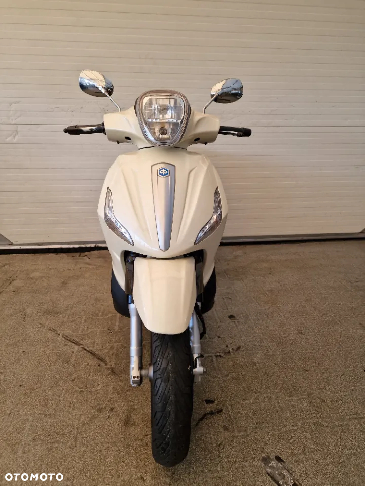 Piaggio Beverly - 13