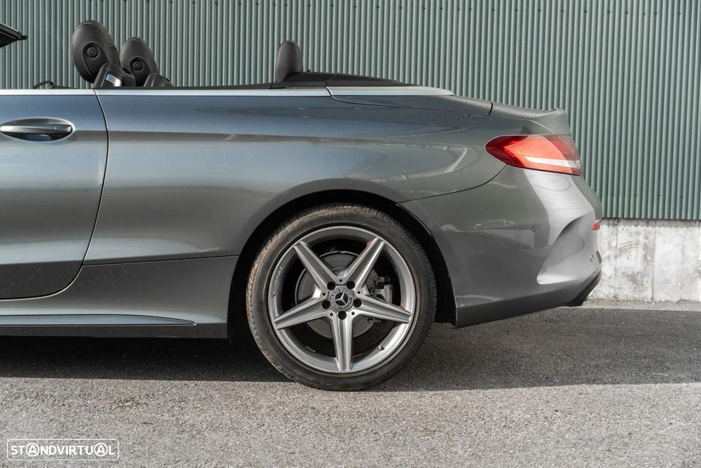 Mercedes-Benz C 220 d Cabrio 9G-Tronic AMG Line - 24
