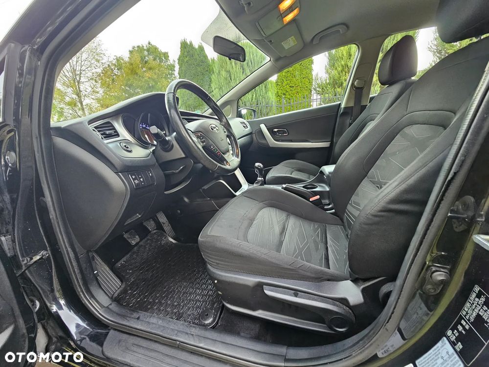 Kia Ceed 1.4 CVVT UEFA EURO 2016 - 9