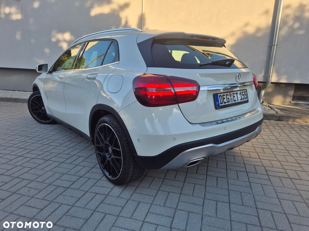 Mercedes-Benz GLA 200 UrbanStyle Edition - 5