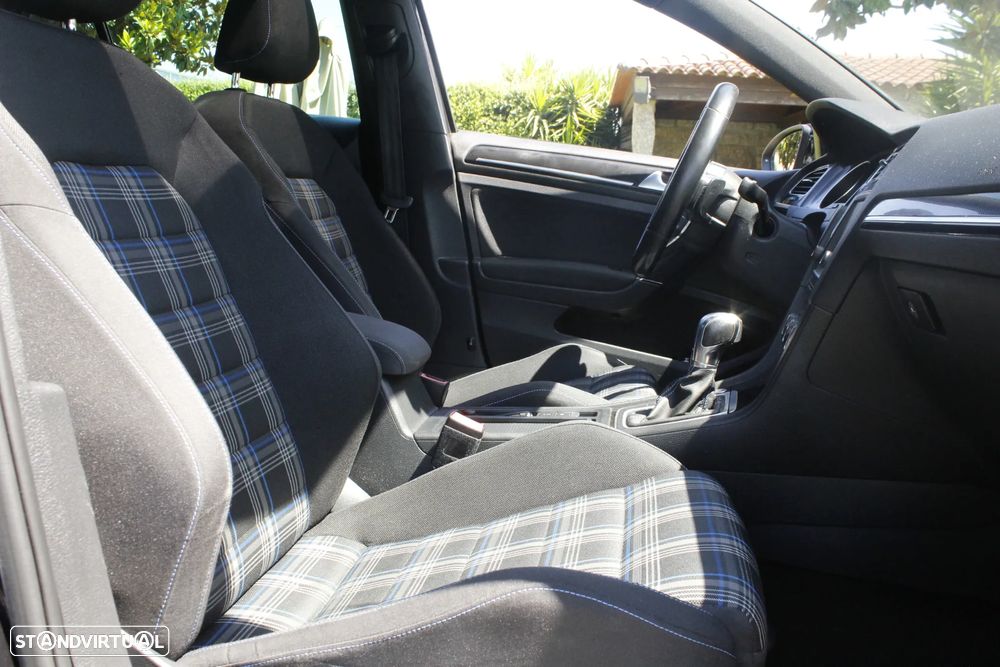 VW Golf 1.4 GTE Plug-in - 26