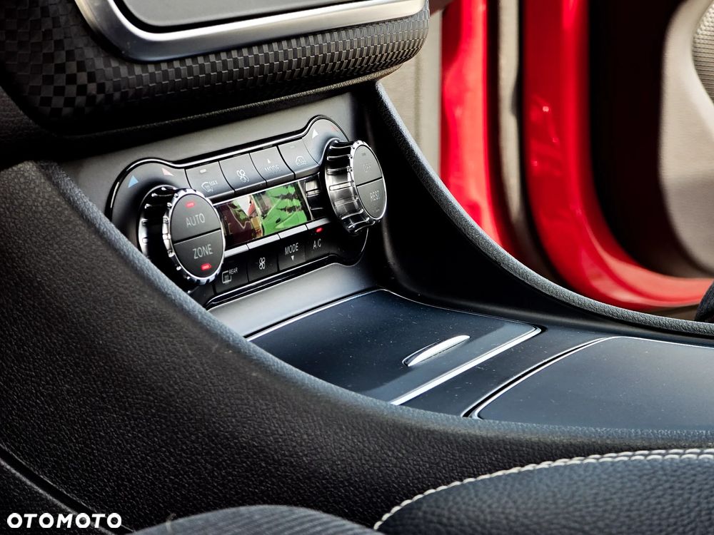 Mercedes-Benz Klasa A 200 (BlueEFFICIENCY) 7G-DCT - 32