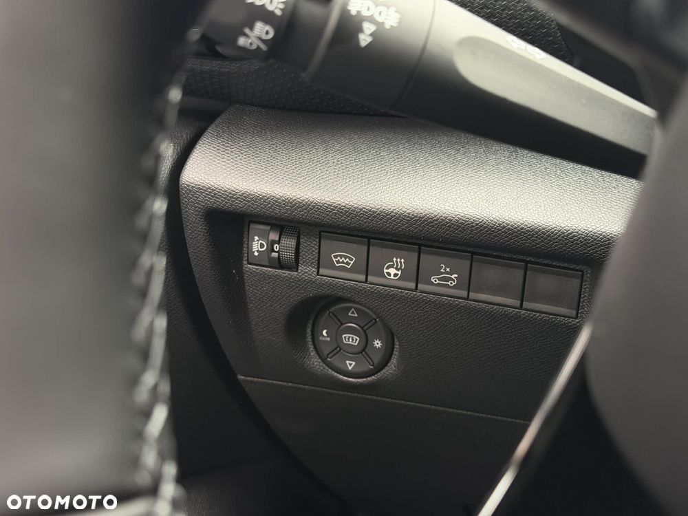 Citroën C4X 1.2 mHEV Max eDCT6 - 17