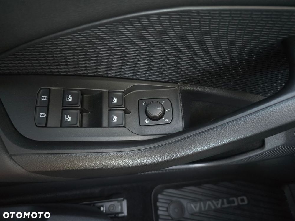 Skoda Octavia 1.5 TSI mHEV Drive Selection DSG - 22