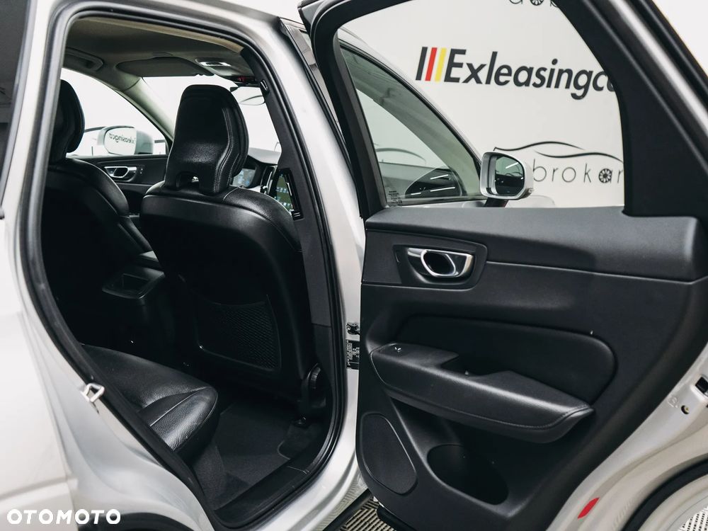 Volvo XC 60 B4 D Geartronic Momentum - 29