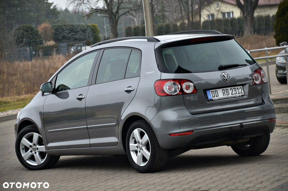 Volkswagen Golf Plus - 11