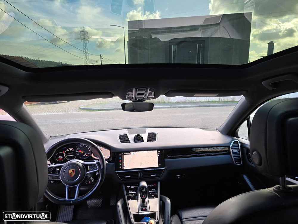 Porsche Cayenne Coupé E-Hybrid - 26