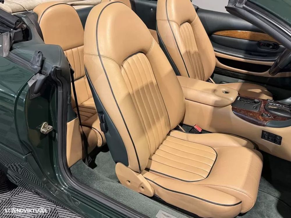 Aston Martin DB7 Vantage Volante — fotografia 40