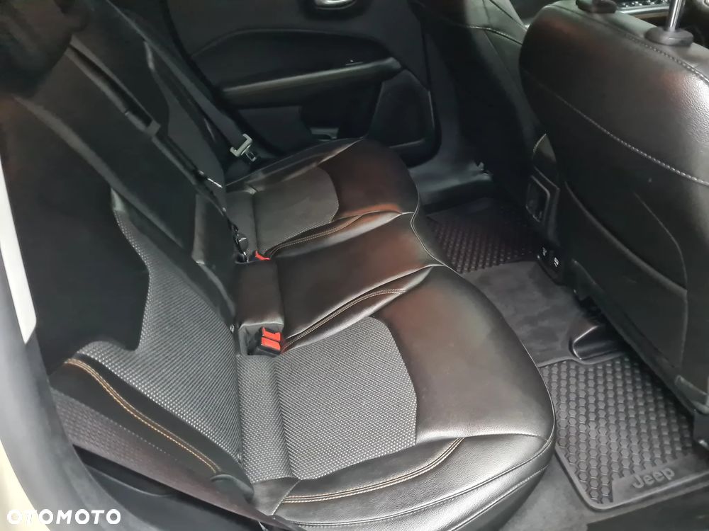 Jeep Compass 1.4 TMair Limited 4WD S&S - 24