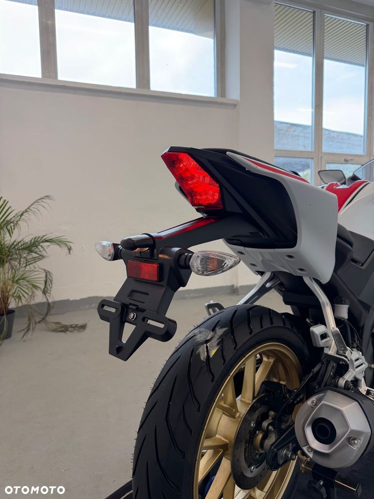 Yamaha YZF - 13
