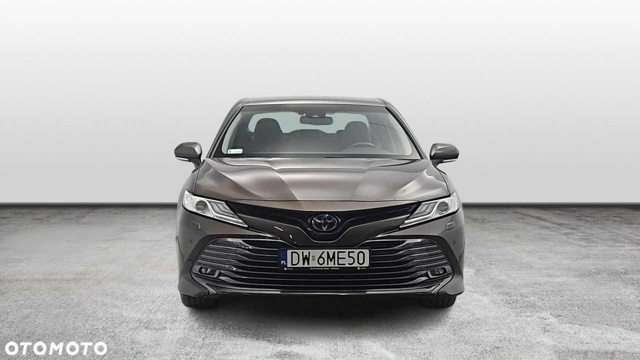 Toyota Camry - 8