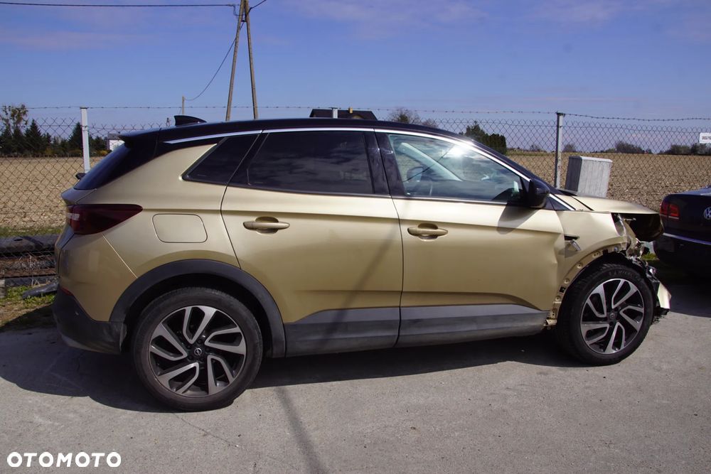 Auto na części - Opel Grandland X I 1.2 Turbo 130 KM B12XHT 20GE35 G80 2018R Silnik Skrzynia Drzwi Błotnik Klapa Zderzak Lampa Lusterko Klamka Szyba Panorama Deska Kokpit Sterownik Moduł Czujnik Licznik Wyświetlacz Panel Kierownica - 3