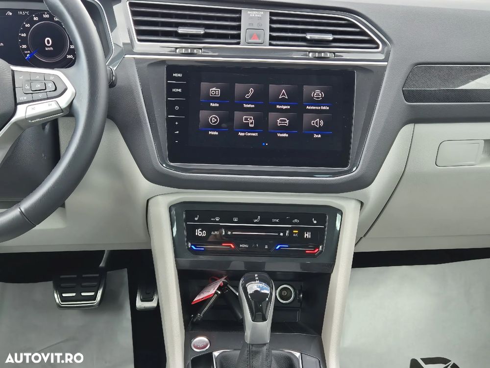 Volkswagen Tiguan 2.0 TDI SCR 4MOTION DSG Elegance - 19
