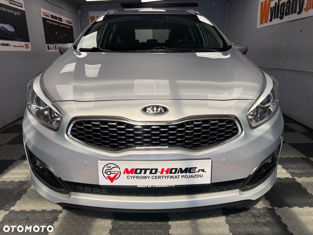 Kia Ceed - 24