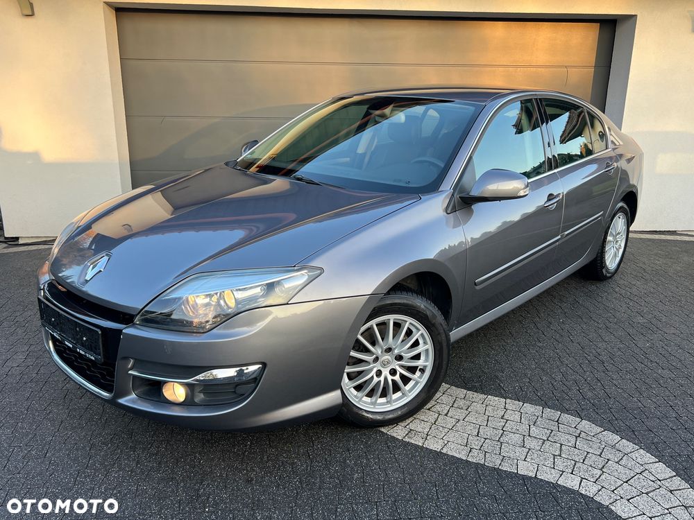 Renault Laguna 2012 photo 2