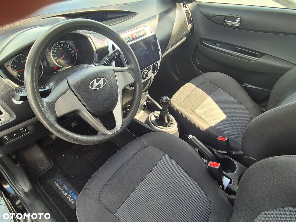 Hyundai i20 - 12