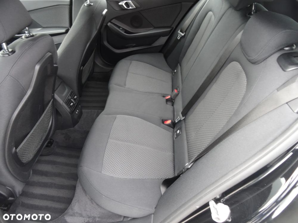 BMW Seria 1 118d Edition M Sport Shadow - 14
