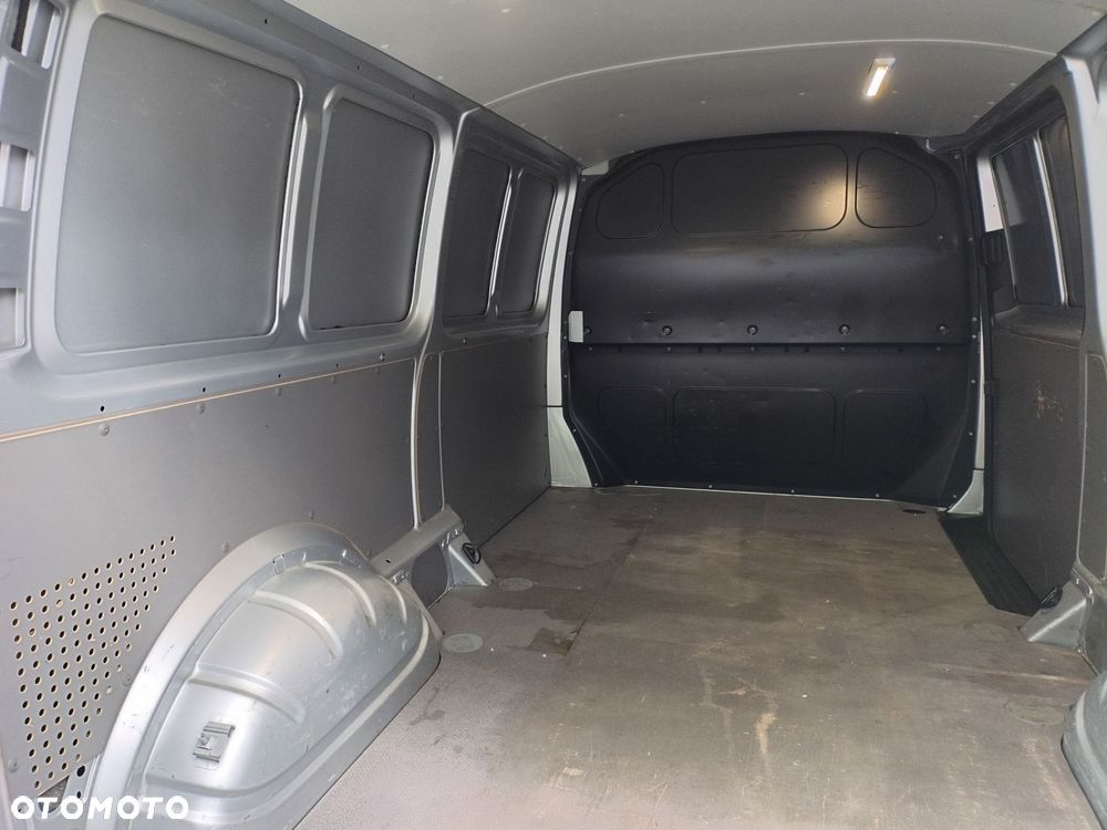 Volkswagen Transporter - 13