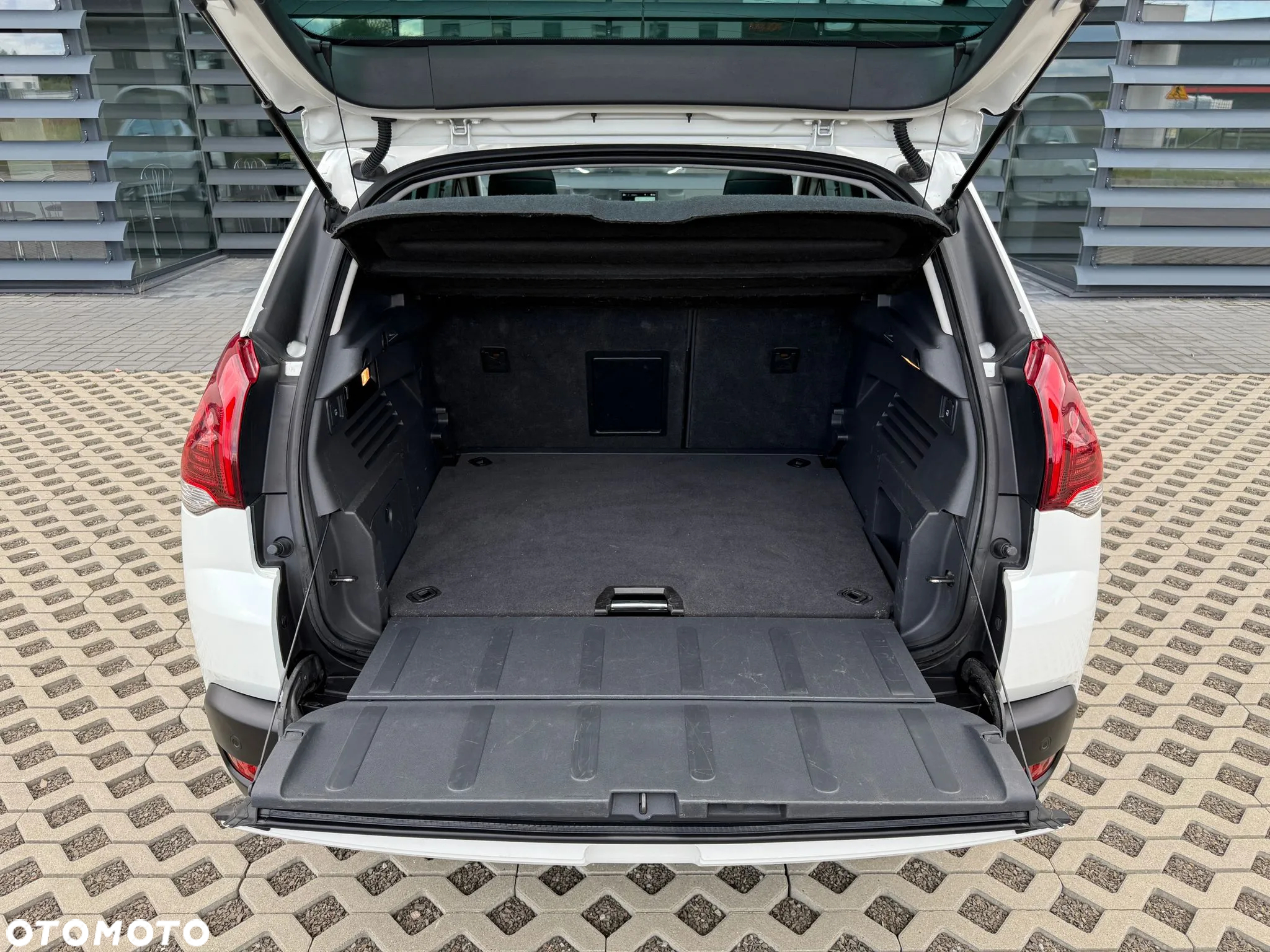 Peugeot 3008 HDi FAP 115 Roland Garros - 37